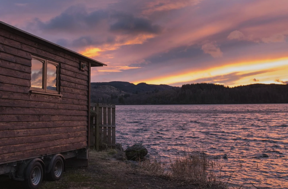 Wild lochside sauna